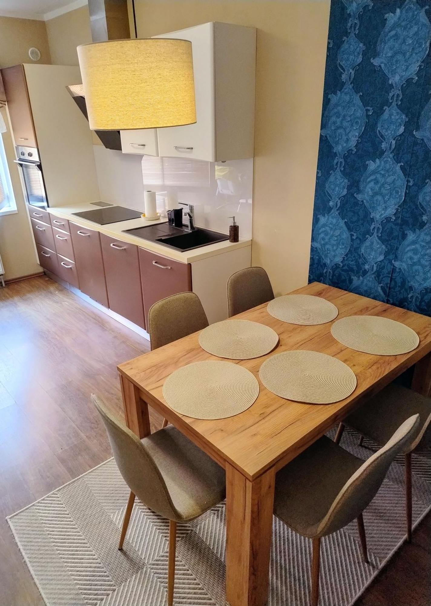 Apartment Carla Κάρλοβι Βάρι Εξωτερικό φωτογραφία