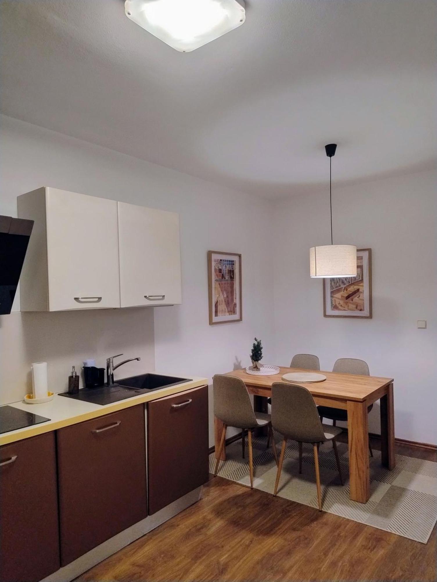 Apartment Carla Κάρλοβι Βάρι Εξωτερικό φωτογραφία