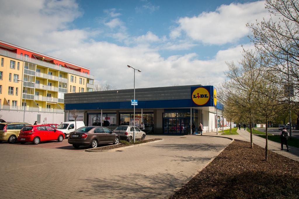Apartment Carla Κάρλοβι Βάρι Εξωτερικό φωτογραφία