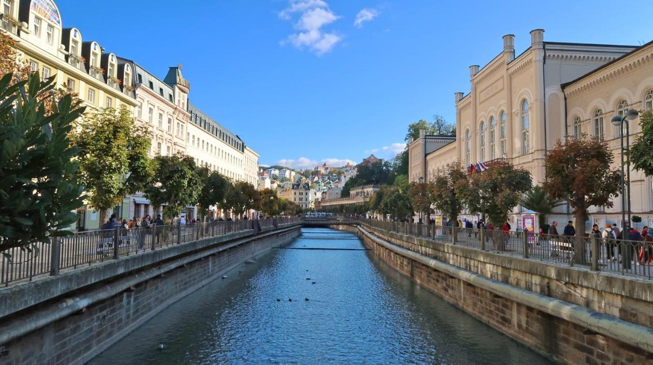 Apartment Carla Κάρλοβι Βάρι Εξωτερικό φωτογραφία