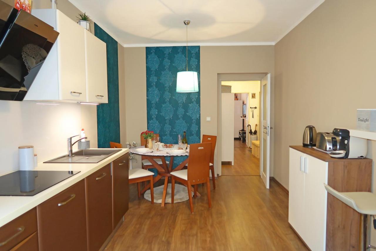 Apartment Carla Κάρλοβι Βάρι Εξωτερικό φωτογραφία