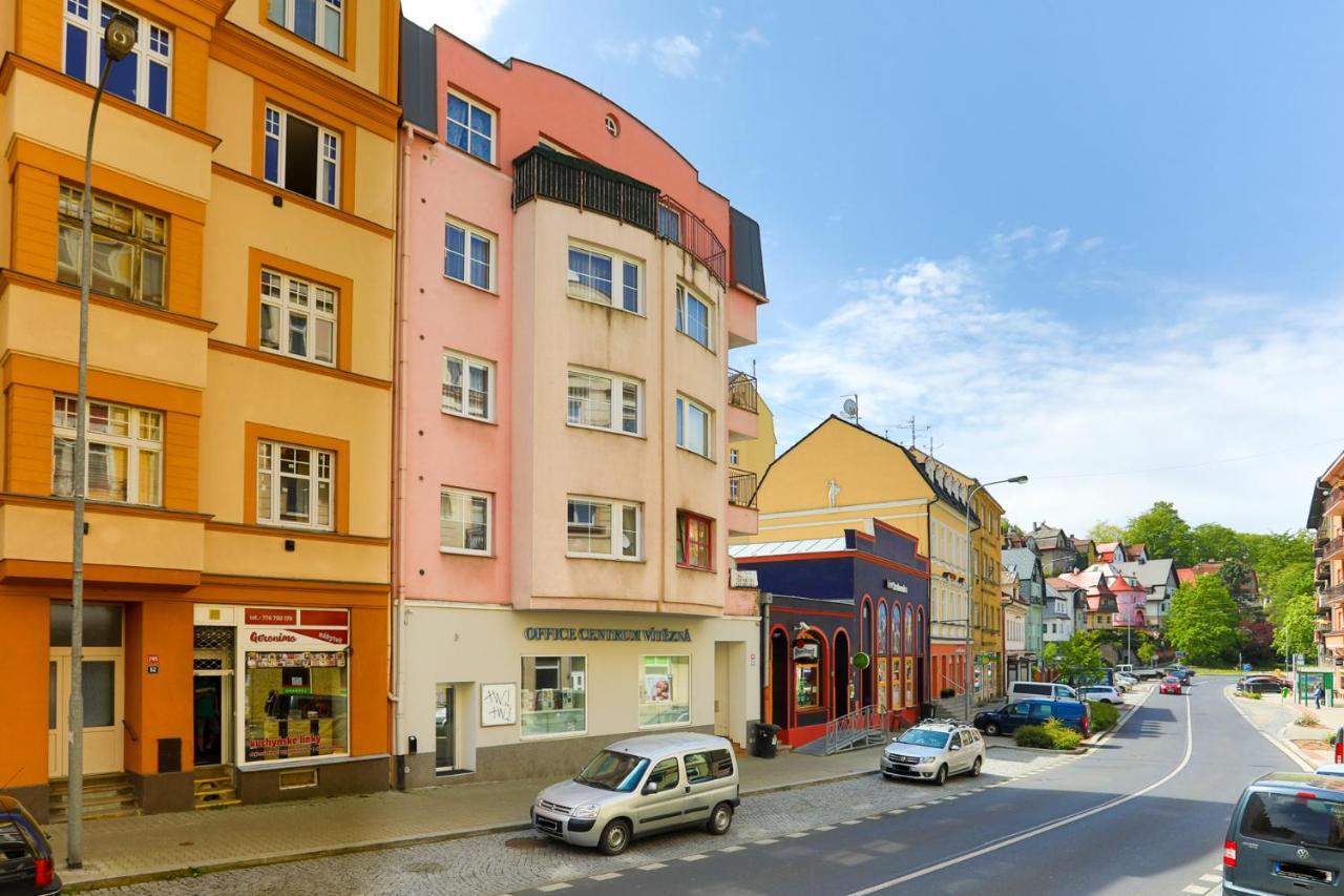 Apartment Carla Κάρλοβι Βάρι Εξωτερικό φωτογραφία